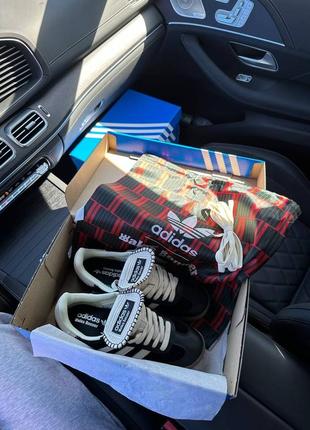 Кроссовки adidas