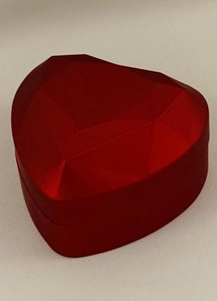 Футляр для каблучки з підсвічуванням "сяйво" серце червоний led-cf004 h