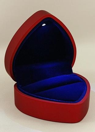 Футляр для каблучки з підсвічуванням "сяйво" серце червоний led-cf004 h