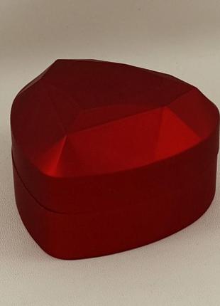 Футляр для каблучки з підсвічуванням "сяйво" серце червоний led-cf004 h