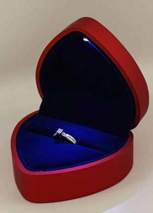 Футляр для каблучки з підсвічуванням "сяйво" серце червоний led-cf004 h