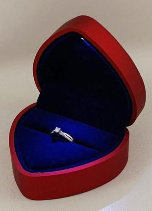 Футляр для каблучки з підсвічуванням "сяйво" серце червоний led-cf004 h