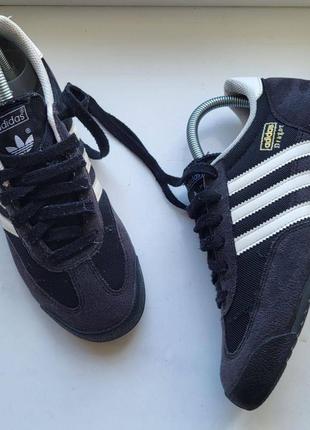 Осінні оригінальні кросівки
adidas dragon