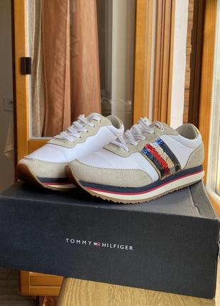 Оригинальные кроссовки Tommy hilfiger с пайетками