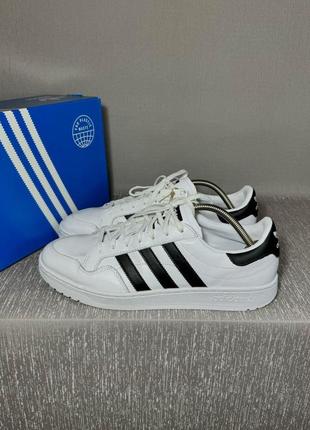 Оригінальні кросівки adidas team court