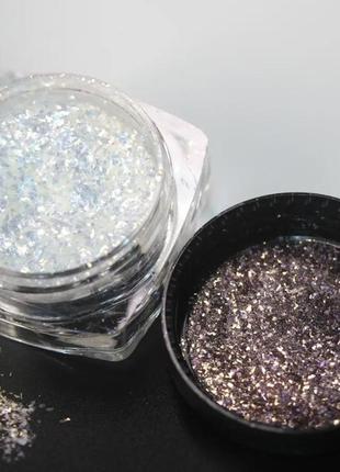 Слюда для макіяжу очей.