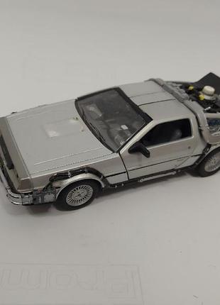 Машина моделька назад в будущее машина часу delorean hover welly