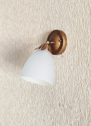 Бра світильник на стіну з поворотним плафоном