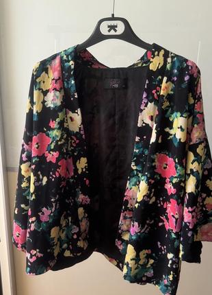 Яркий кардиган от tu