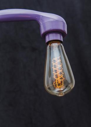 Фиолетовый светильник из телефона. фиолетовая настольная лампа.4 фото