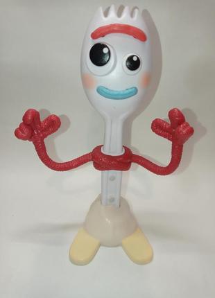 Озвученная фигурка мистер вилкинс форки дисней история игрушек forky