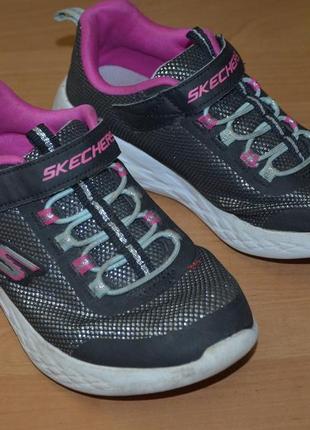 Фирменные кроссовки на девочку skechers (eur 34)