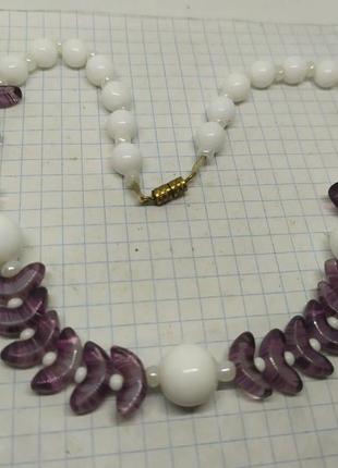 Винтажные стеклянные бусы