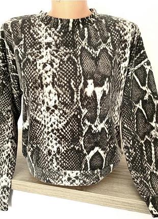 Кофточка в анималистический принт