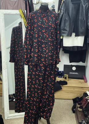 Брючний шовковий костюм chinti and parker