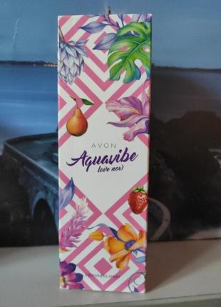 Туалетна вода aquavibe love now avon 100 ml