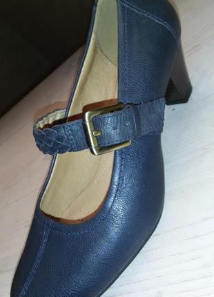 Clarks (англия) - классные кожаные туфли размер 37 (24 см)