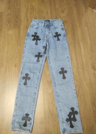 Женские джинсы в стиле chrome hearts