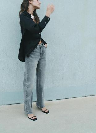 Серые джинсы zara прямого кроя 34 р straight fit xs s