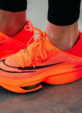 Найк аір зум оранжеві чоловічі/ жіночі nike air zoomx alphafly orange8 фото