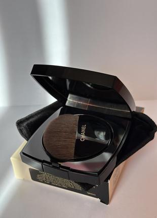 chanel pattern les beiges healthy glow sheer powder прозрачная пудра для сияющей кожи #203 фото