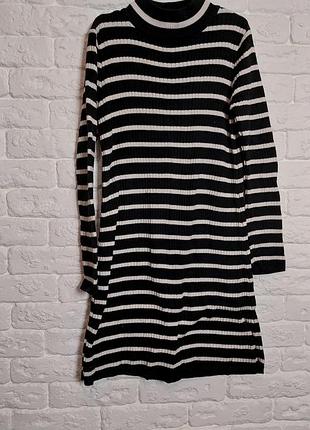 Фирменное вязаное платье 7-8 лет