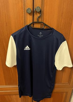 Спортивная мужская футболка adidas