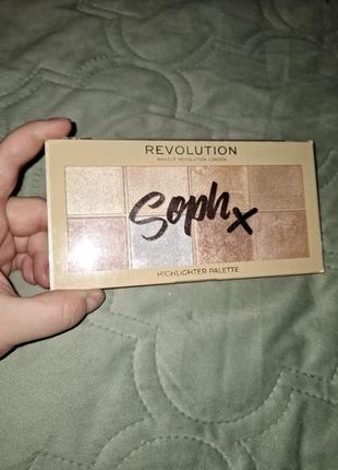 Палетка хайлайтеров revolution sophx