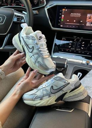 🌸женские кроссовки nike runtek white silver найк / демисезонные, весенние, летние, осенние / кожа, сетка / белые, серебристые, серые