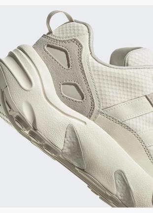 Кроссовки молочные adidas