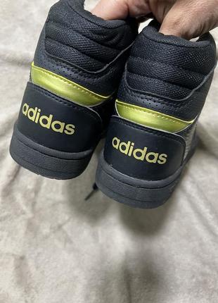 Кроссовки adidas 35 размера