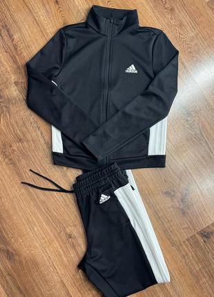 Оригинальный костюм adidas