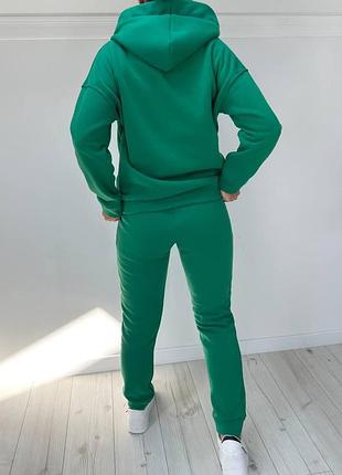 Спортивный жіночий костюм зелений
