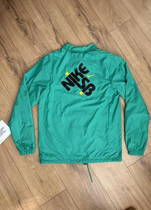 Вітровка nike sb