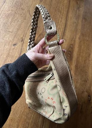 Брендированная бронзовая-бежевая сумка на плечо lancester. оригинал7 фото