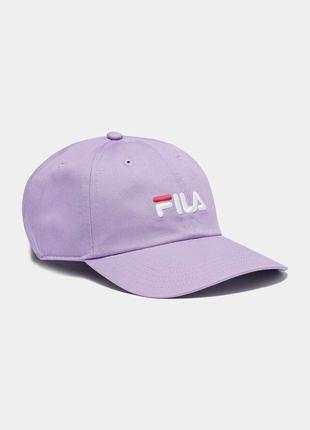 Фиолетовая бейсболка унисекс бренда fila