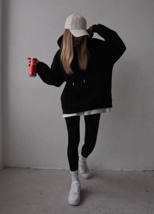 Спортивный теплый женский костюм двойка на флисе (черное худи трехнитка на флисе и черные лосины микродайвинг)