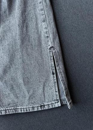 Серые джинсы с разрезами5 фото