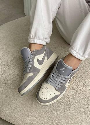 Женские кроссовки nike air jordan low