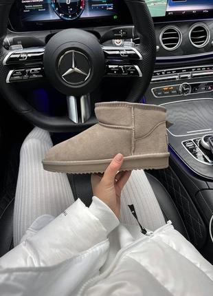 Зимние женские ботинки ugg Metallic mini dark beige