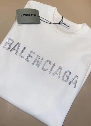 Женская футболка balenciaga белый