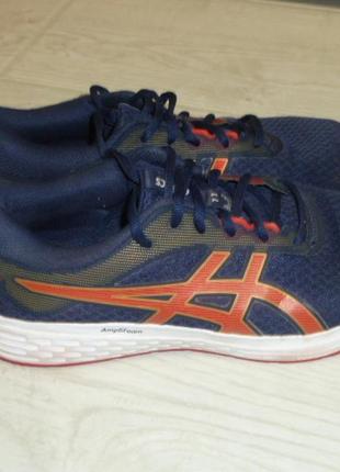 Кроссовки asics р. 40 , стелька 26 см.1 фото