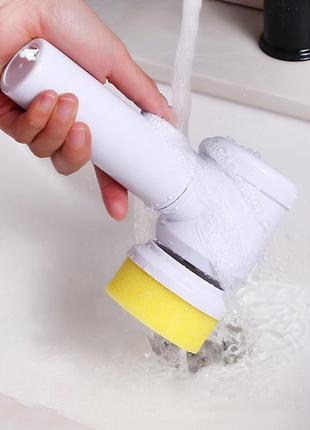 Аккумуляторная электрическая щетка magic brush 5 in 1 с насадками для уборки...