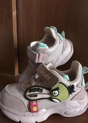 Кросівки на дівчинку
