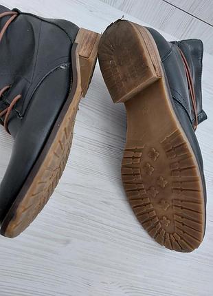 Брендовые кожаные ботинки tomaris нижняя