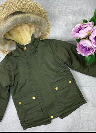 Очень крутая парка для мальчиков, утеплитель -синтепон.подкладка мех