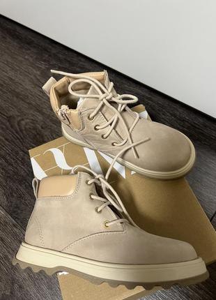 Кожаные деми ботинки zara 28