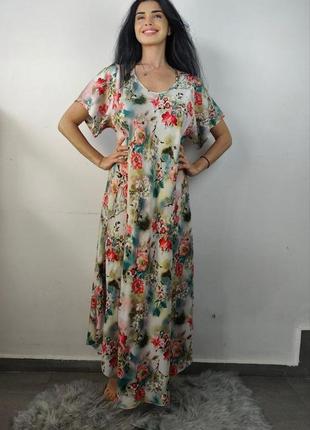 Длинное женское летнее платье свободного кроя в цветочный принт