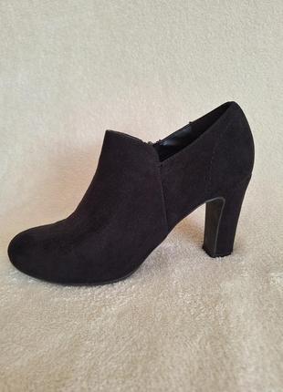 Якісні ботільони , туфлі фірми graceland p.38-39 устілка 25 см