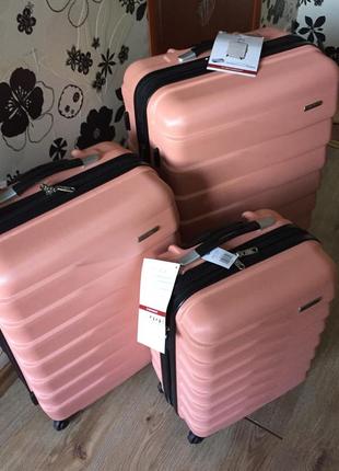 Пудровый  чемодан american tourister (маленький)
